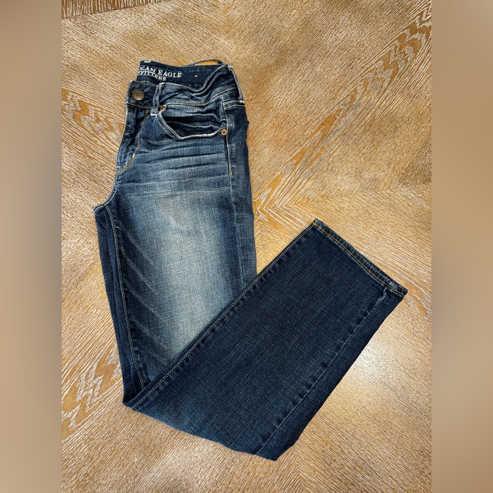 American Eagle Blue Denim Straight Super Stretch Sz 6P Waist 30” Inseam 28”